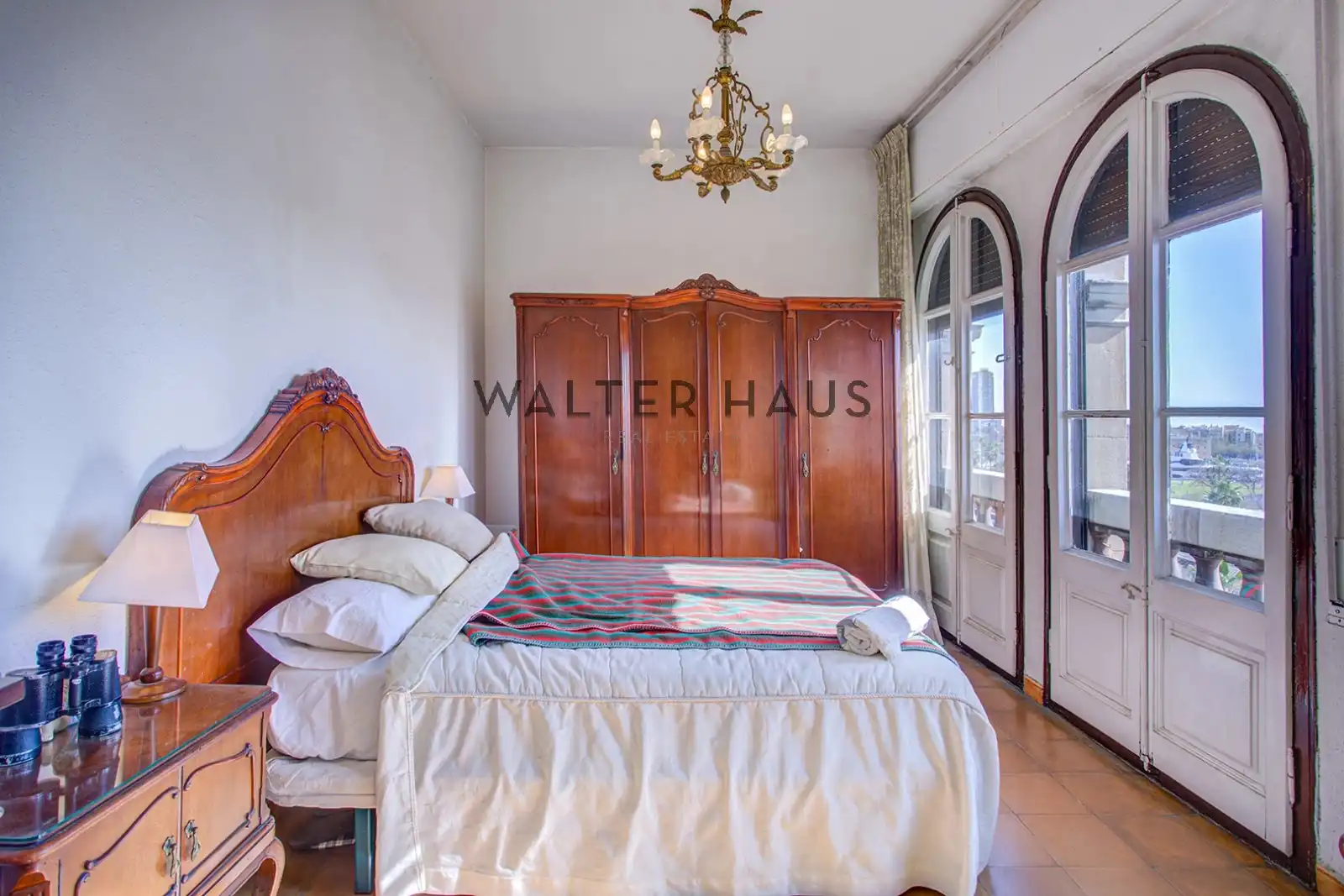 Habitación de Piso en venta en Barcelona con Balcón
