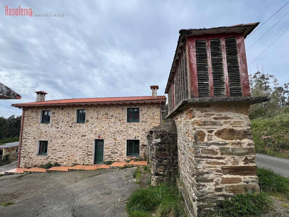 Vista exterior de Casa o xalet en venda en Cedeira amb Calefacció i Traster