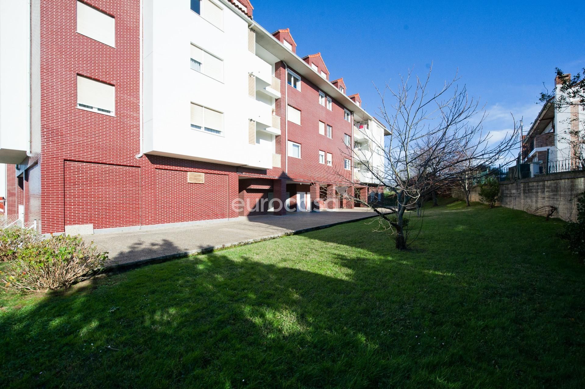 Exterior view of Flat for sale in Camargo  with Terrace and Storage room