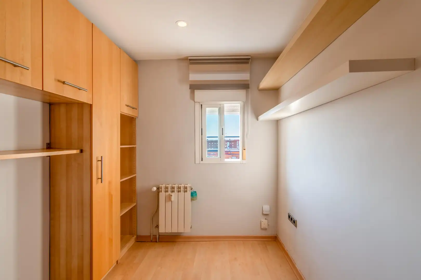Habitación de Apartamento en venta en Alcorcón con Aire acondicionado, Calefacción y Jardín privado