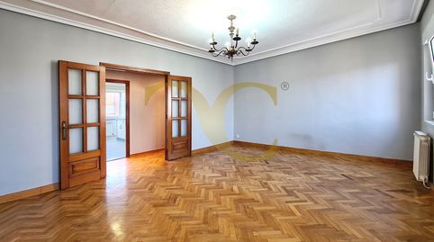 Foto 4 de Piso en venta en Calle Guipúzcoa, Pumarín, Gijón