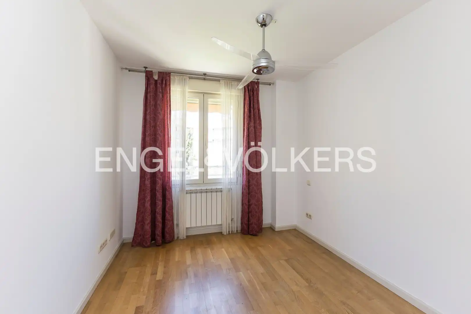 Habitación de Piso en venta en Madrid con Aire acondicionado y Calefacción