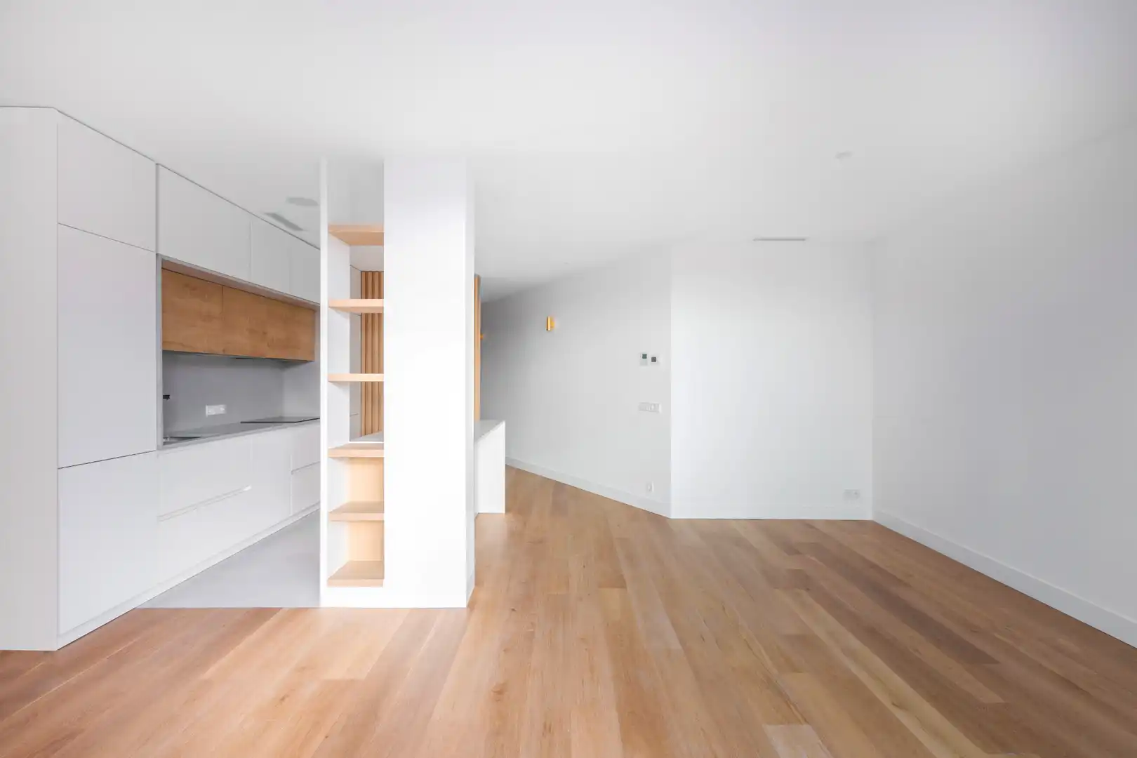 Attic for rent in Madrid  with Air Conditioner, Heating and Storage room