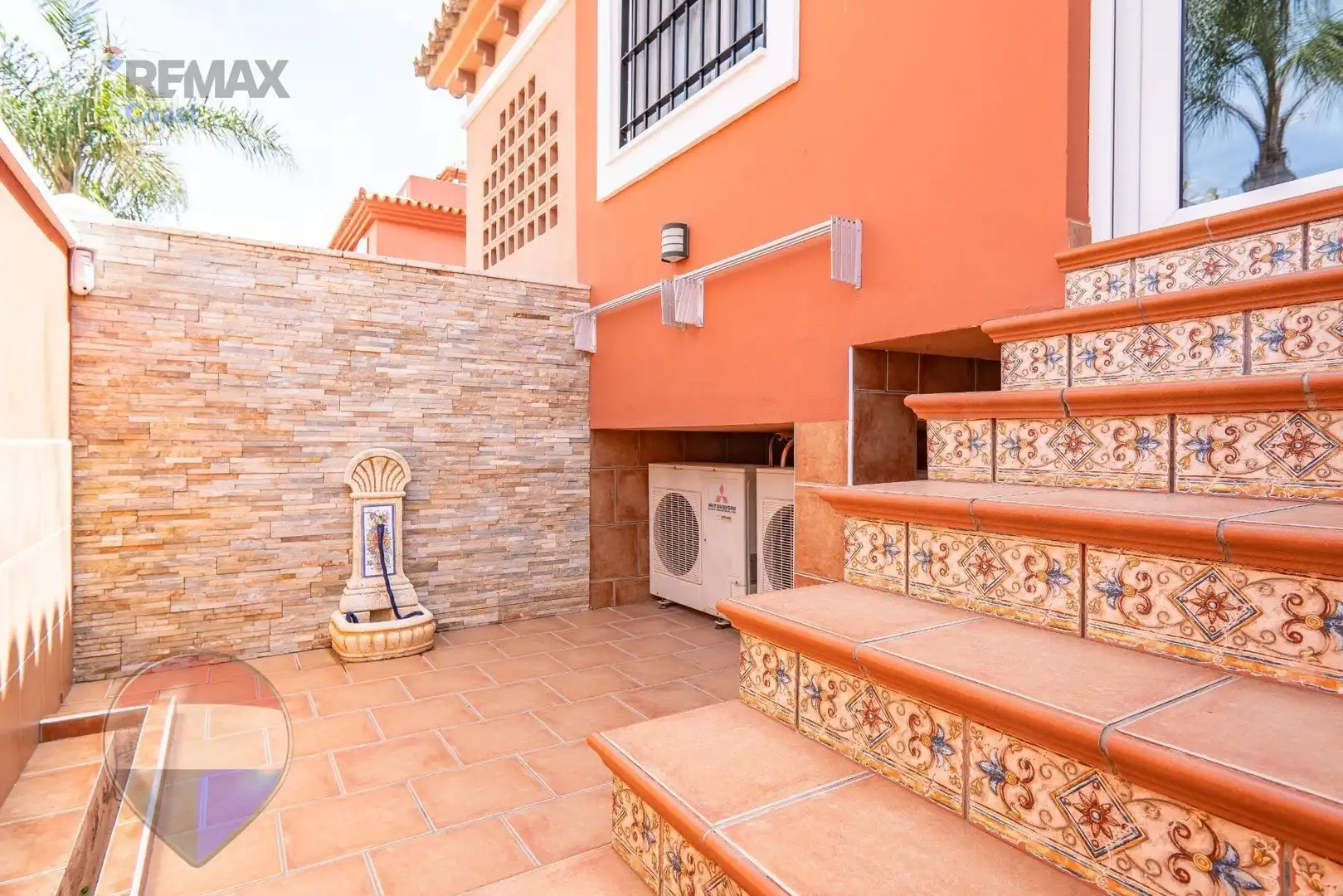 Terrasse von Einfamilien-Reihenhaus zum Verkauf in Torremolinos mit Klimaanlage, Heizung und Terrasse