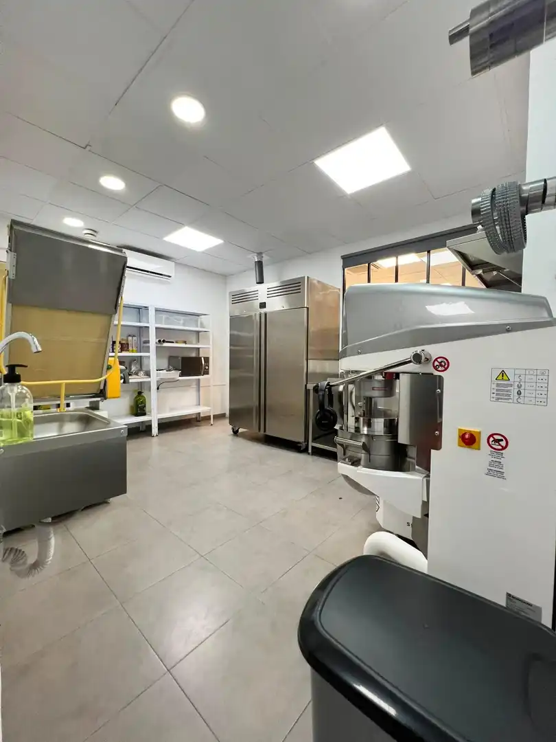Business premises for sale in DR GMNEZ CANGA ARGUELLES, imagen 14