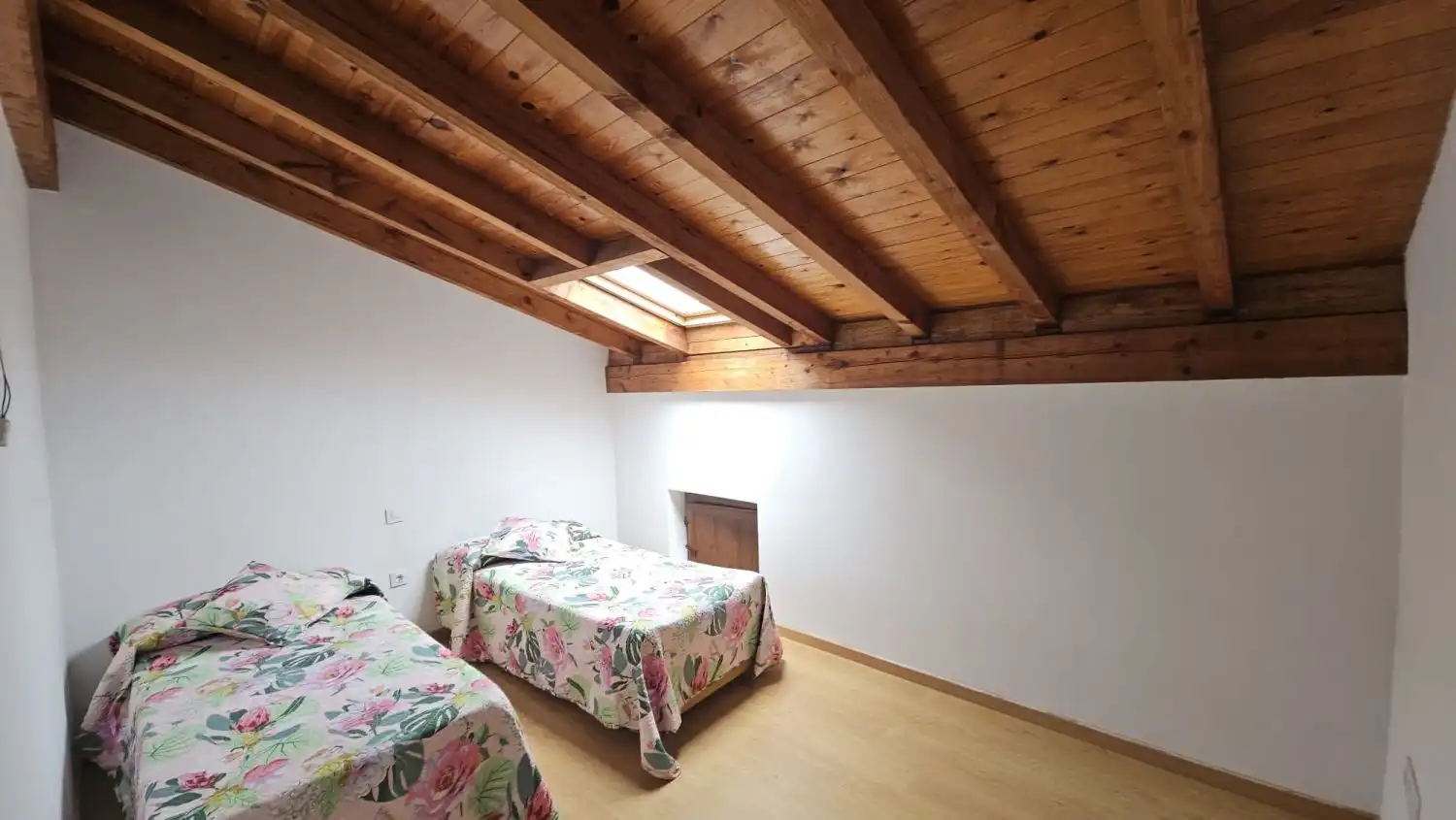 Bedroom of Houses for sale in Mazcuerras  with Balcony
