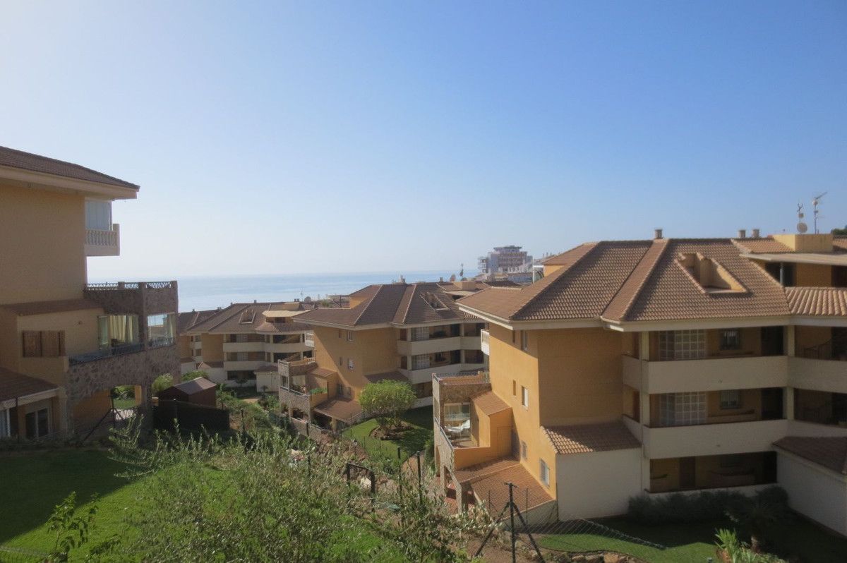 Vista exterior de Apartament en venda en Fuengirola amb Aire condicionat, Calefacció i Terrassa