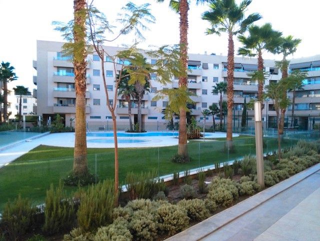 Piscina de Piso de alquiler en  Córdoba Capital con Aire acondicionado, Calefacción y Parquet