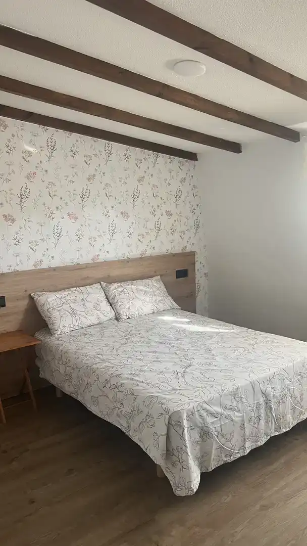 Schlafzimmer von Wohnung zur Miete in Nigrán mit Privatgarten, Parkett und Möbliert