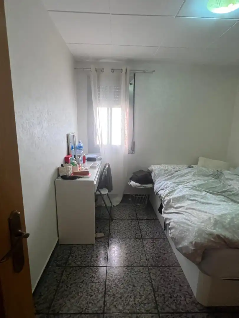 Habitación de Piso en venta en Mataró con Amueblado, Horno y Balcón