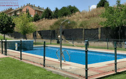 Swimming pool of Flat for sale in Arroyo de la Encomienda  with Heating, Terrace and Storage room