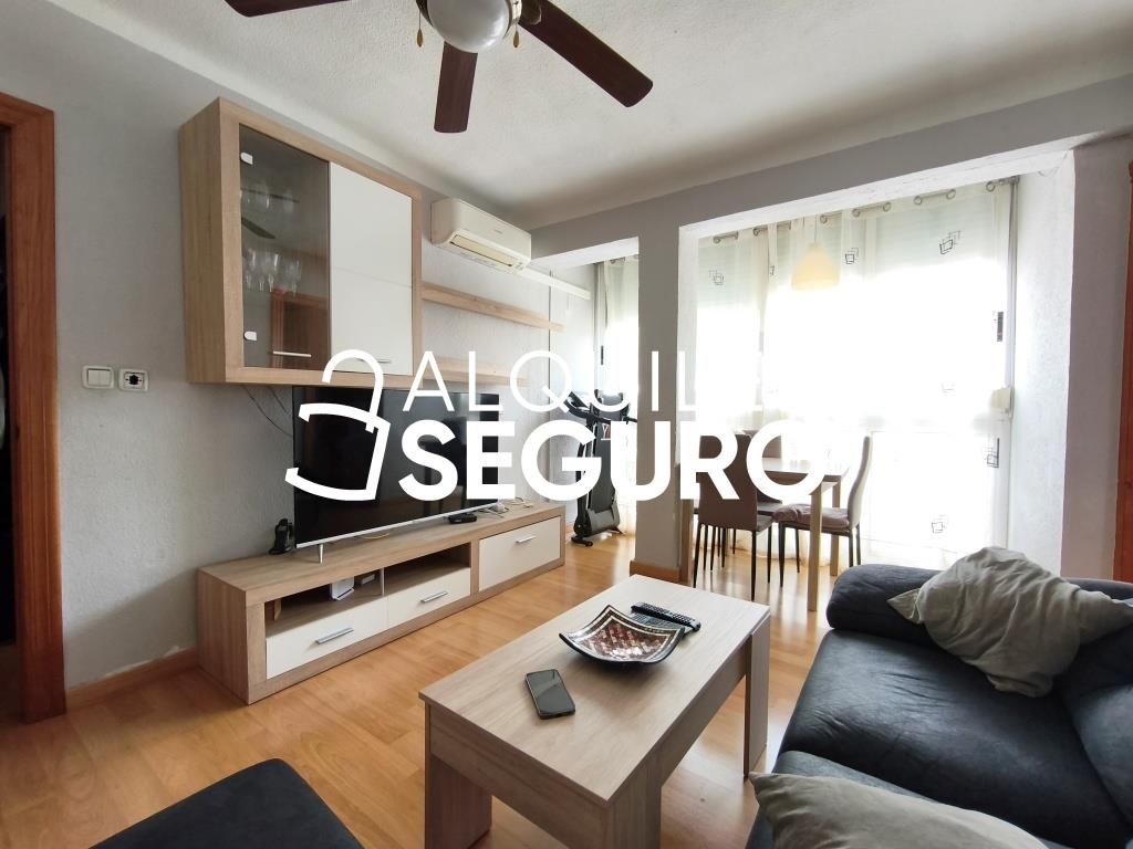 Sala de estar de Piso de alquiler en Alicante / Alacant con Aire acondicionado y Amueblado