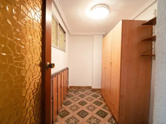 Flat for sale in Valencia  with Balcony