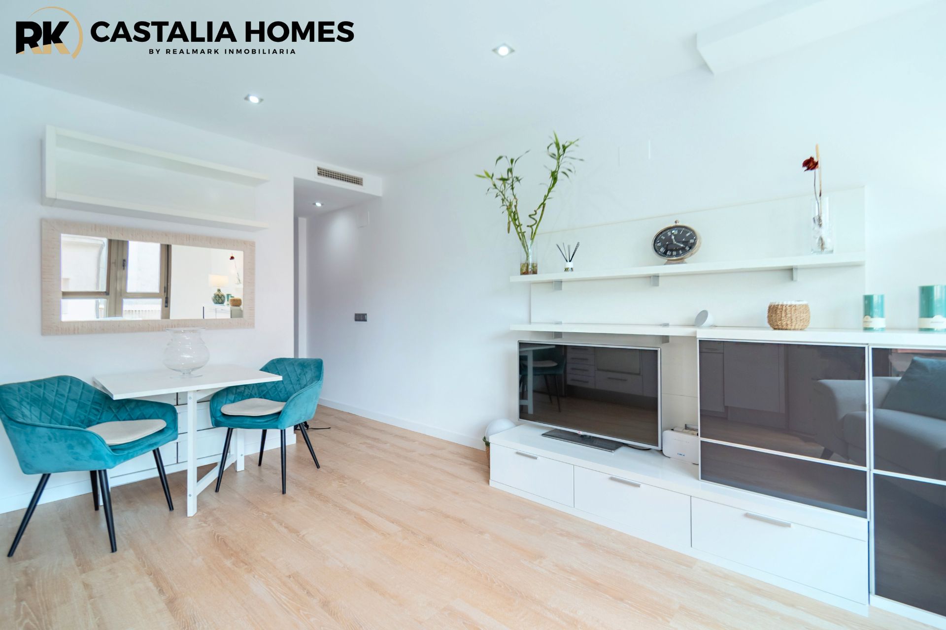 Living room of Flat for sale in Castellón de la Plana / Castelló de la Plana  with Air Conditioner, Heating and Parquet flooring