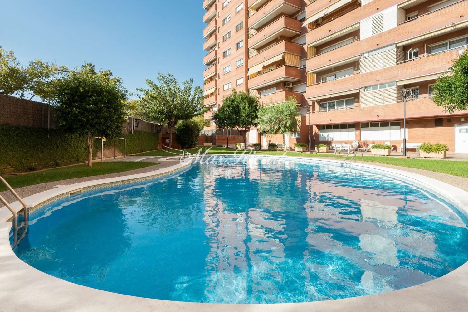 Piscina de Pis en venda en  Barcelona Capital amb Aire condicionat, Calefacció i Terrassa