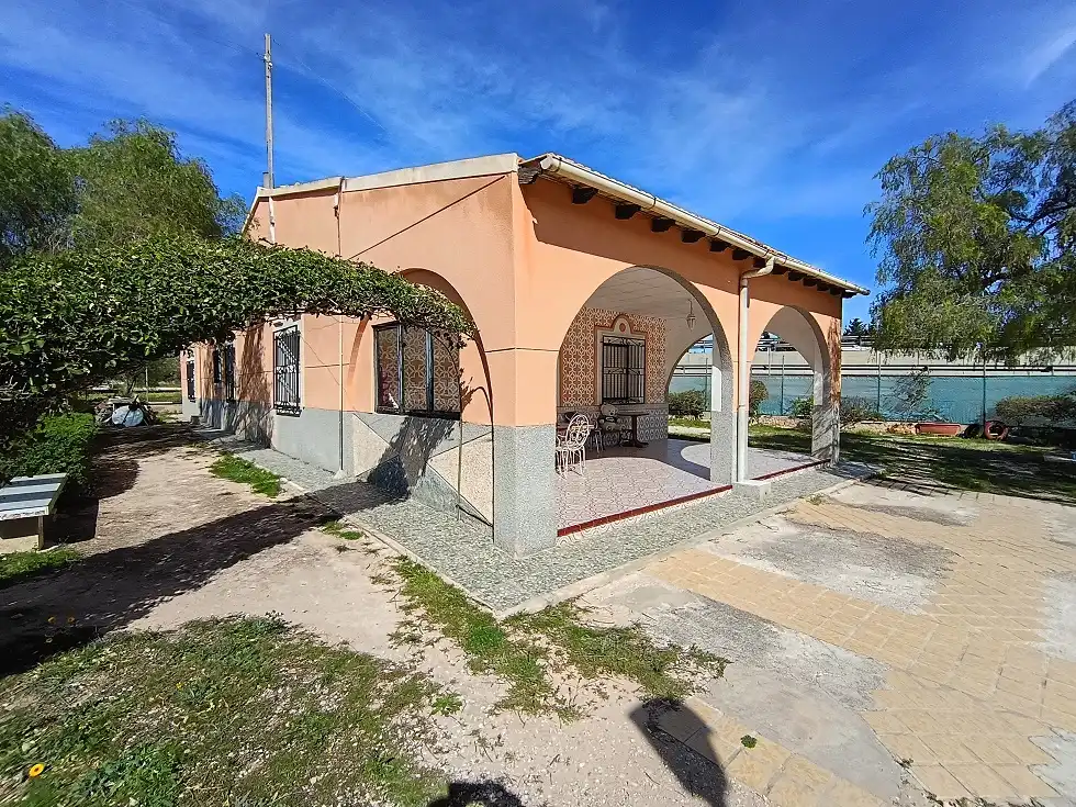Houses for sale in Partida Altabix Polígono 2, Jubalcoi