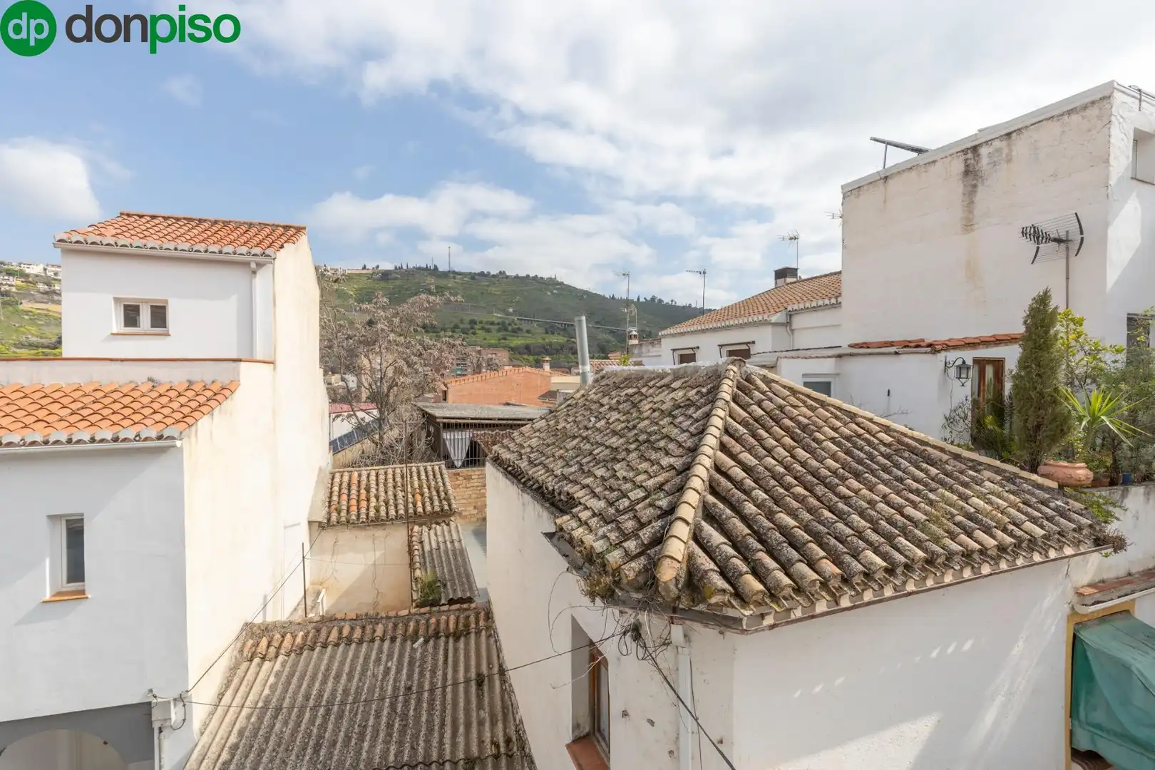 Exterior view of Houses for sale in Granada