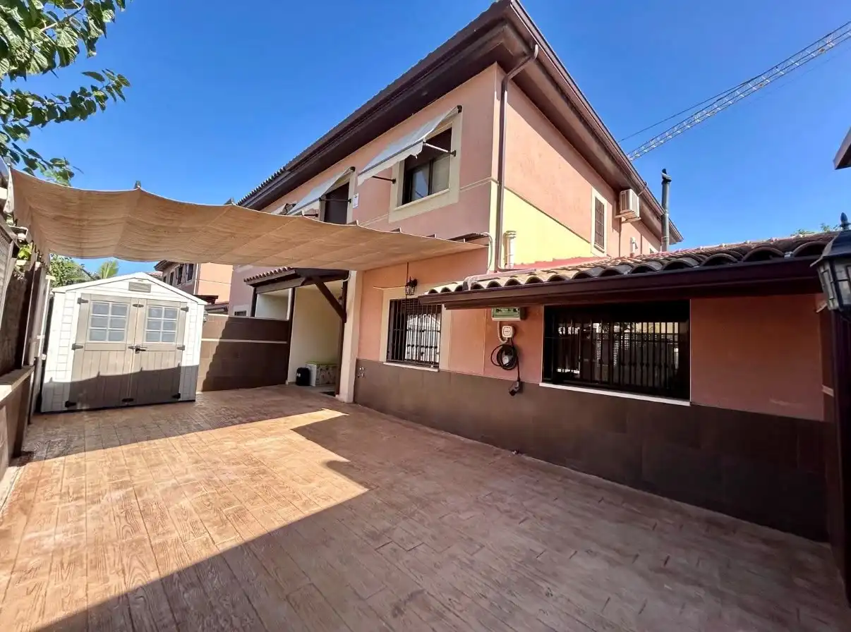 Casa bifamiliare con piscina in vendita a Carrer de Centaure, imagen 32