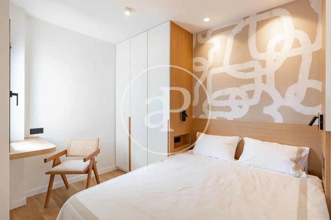 Schlafzimmer von Wohnung zum Verkauf in Barcelona mit Klimaanlage, Heizung und Terrasse