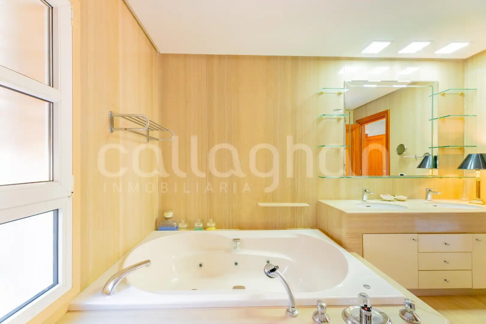 Bathroom of Houses for sale in Godella  with Air Conditioner, Heating and Private garden