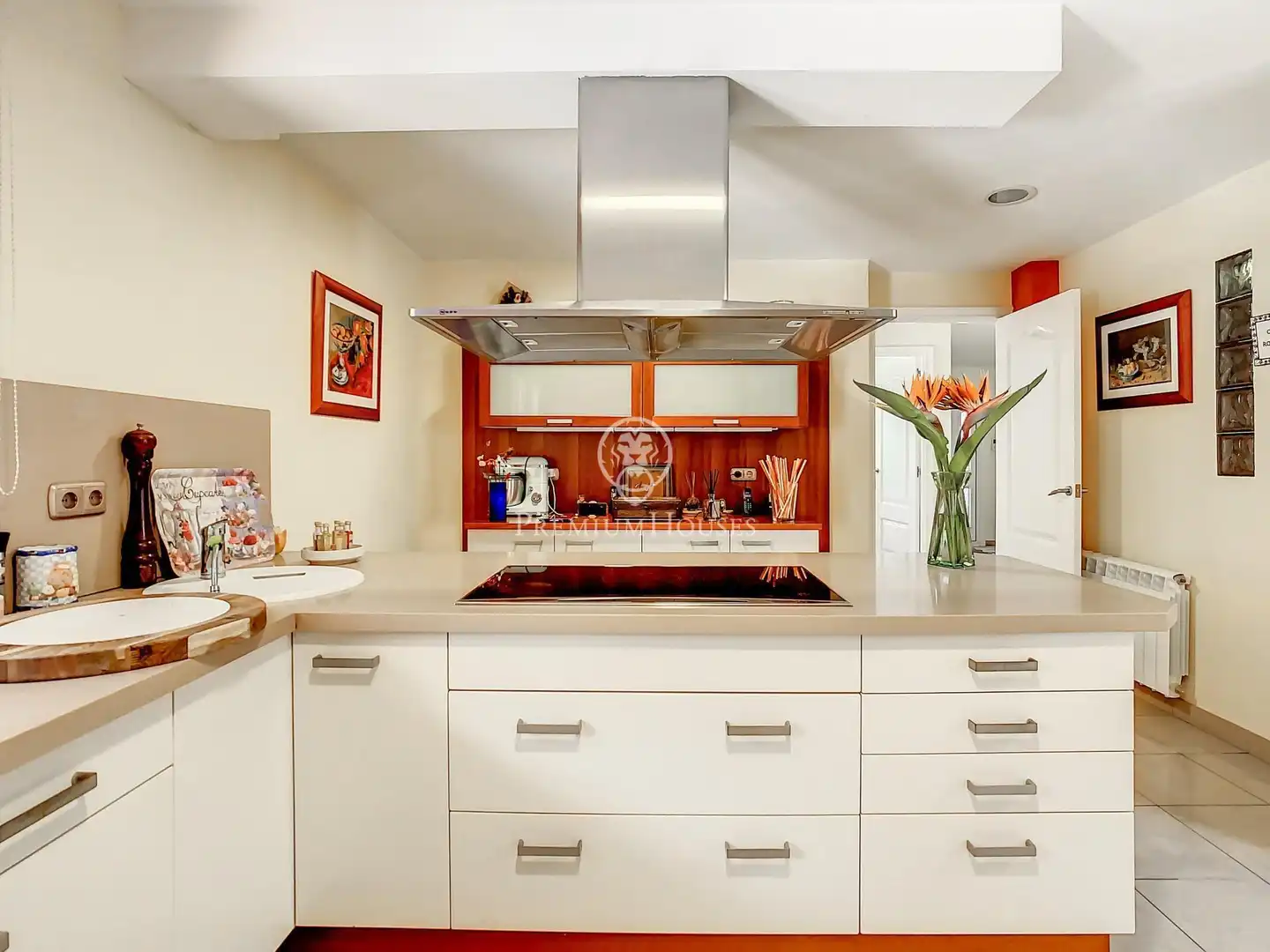 Cocina de Casa o chalet en venta en Badalona con Aire acondicionado, Calefacción y Jardín privado