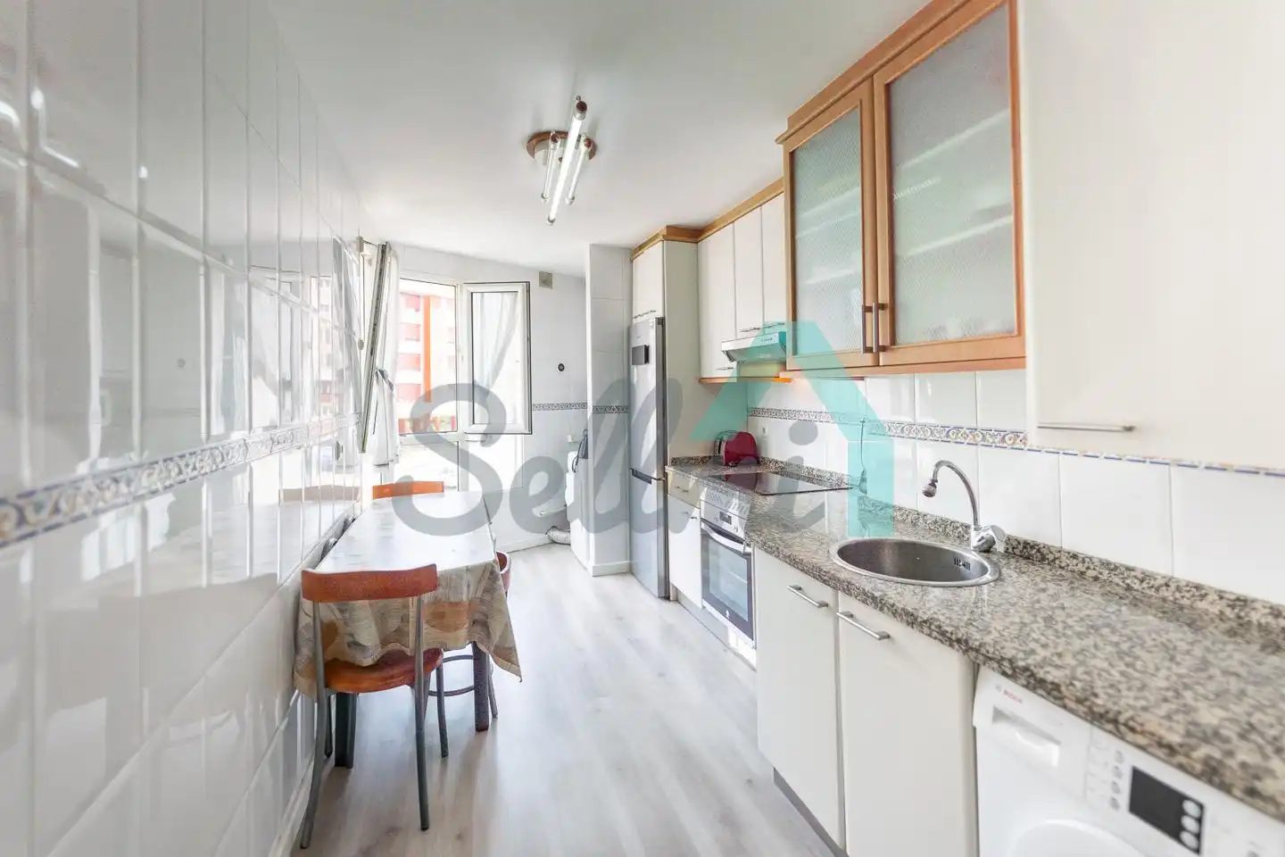 Kitchen of Flat for share in Oviedo   with Heating, Furnished and Internet