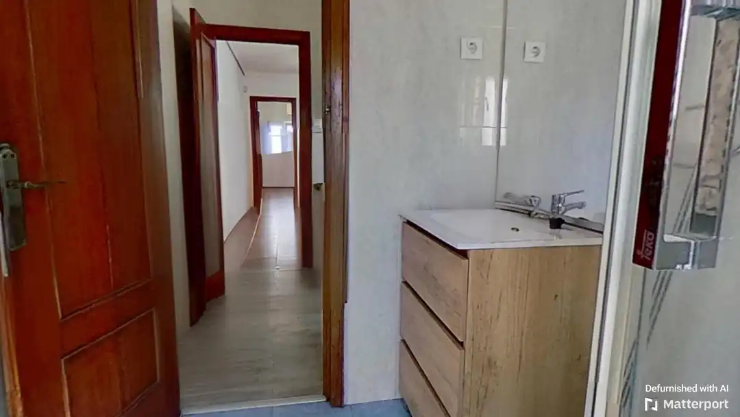 Badezimmer von Wohnung zur Miete in Madrid mit Alarm