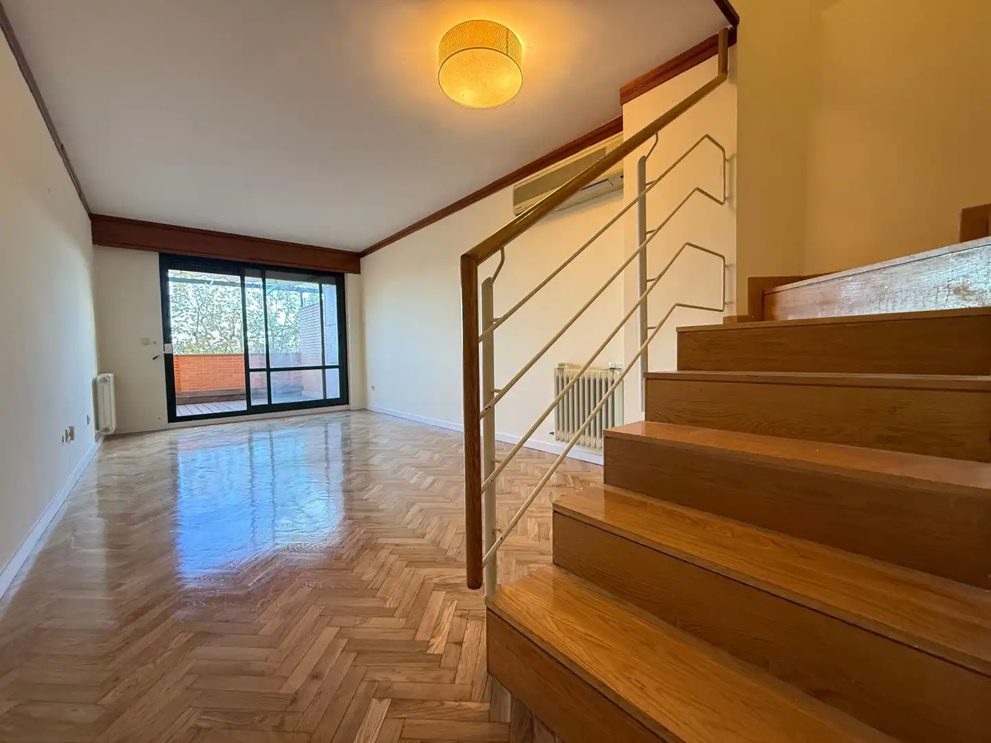 Dúplex en venta en Pozuelo de Alarcón con Aire acondicionado, Trastero y Piscina comunitaria