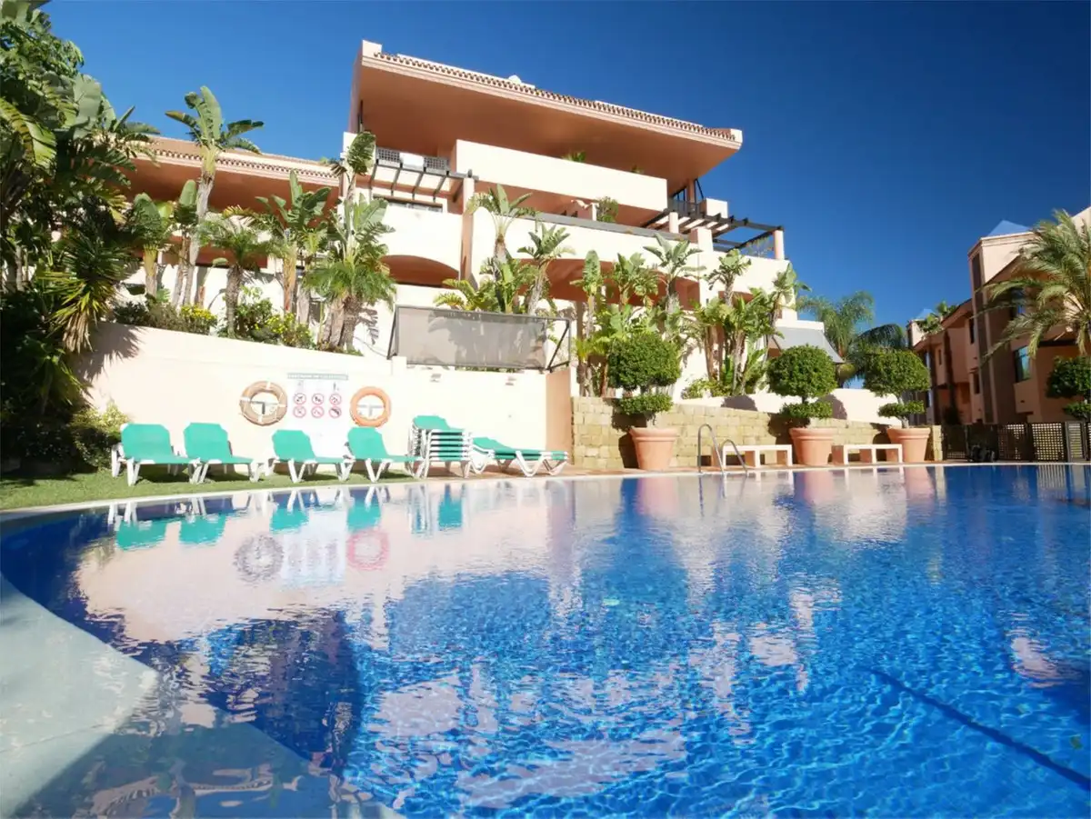 Piscina de Planta baixa en venda en Mijas amb Aire condicionat, Jardí privat i Terrassa