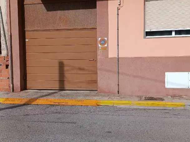Moto à louer à Carrer de la Senia 42, imagen 2