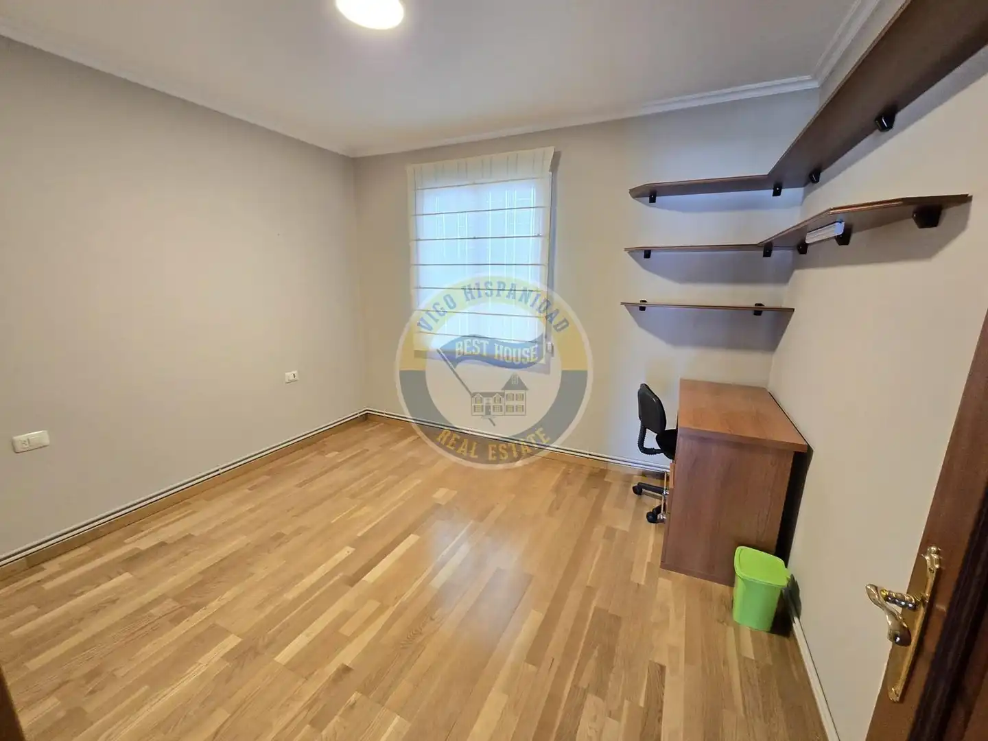 Piso de alquiler en Vigo  con Calefacción