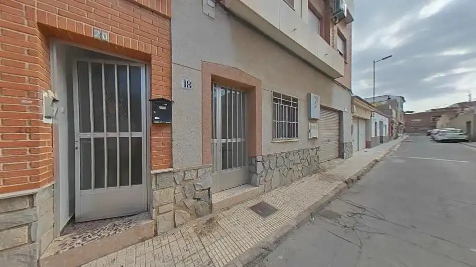 Vista exterior de Piso en venta en La Unión