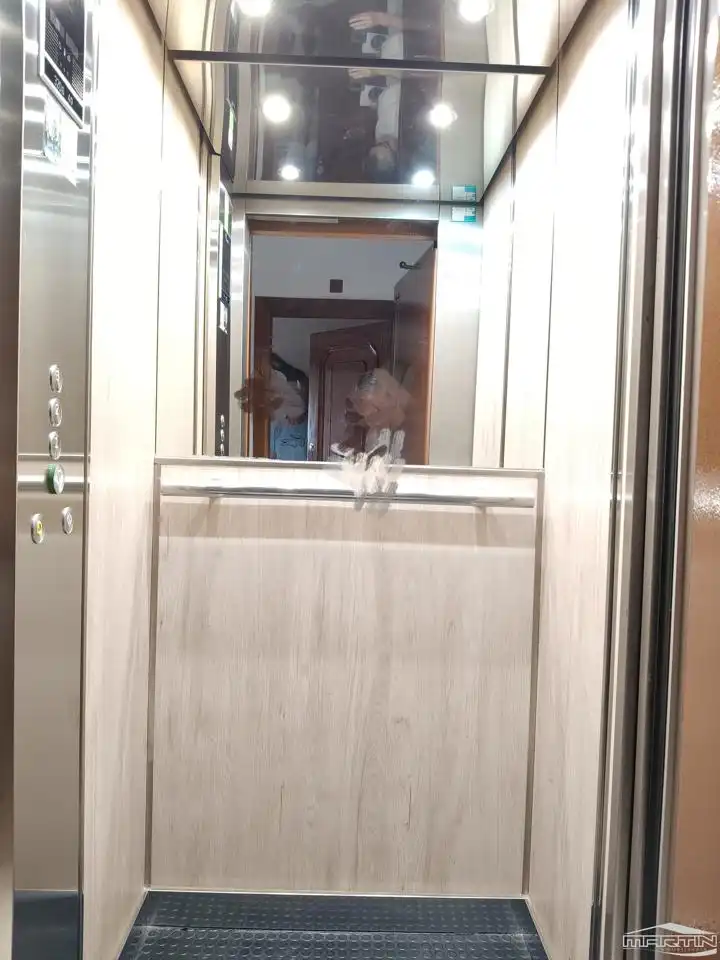 Baño de Piso en venta en Lucena con Aire acondicionado, Terraza y Trastero