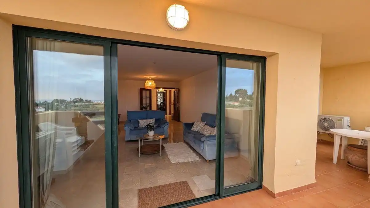 Terrassa de Apartament de lloguer en Estepona amb Aire condicionat, Calefacció i Terrassa