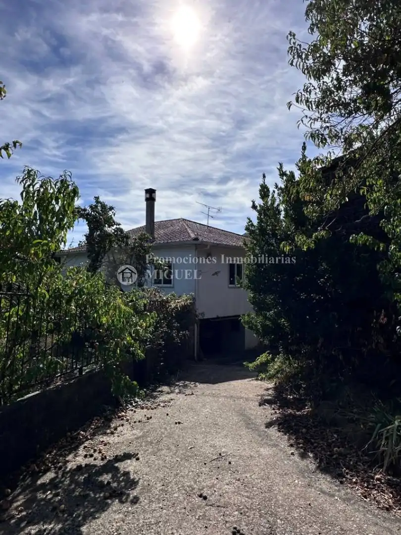 Casa con giardino in vendita a Laza