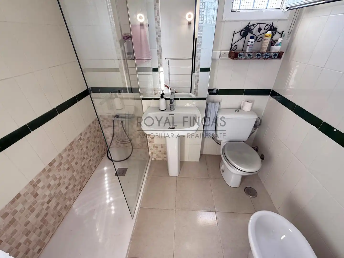 Baño de Casa adosada en venta en Torremolinos con Aire acondicionado, Jardín privado y Terraza