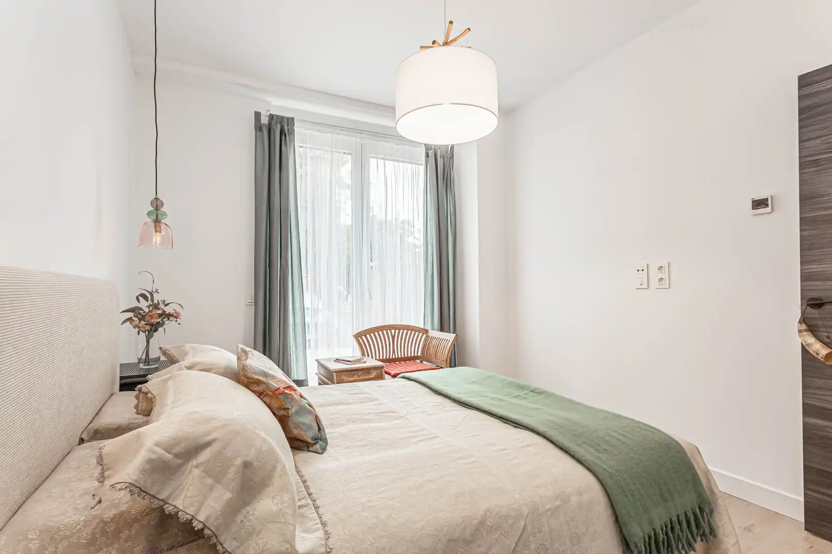Bedroom of Flat for rent in Madrid  with Air Conditioner, Heating and Parquet flooring