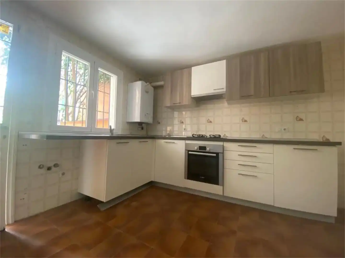 Cocina de Casa o chalet de alquiler en Madrid con Jardín privado, Parquet y Balcón