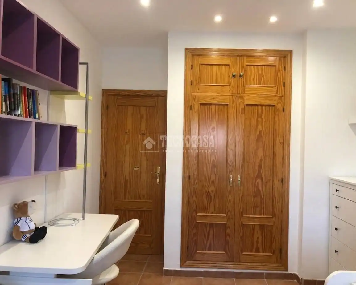 Habitación de Casa adosada en venta en Rincón de la Victoria