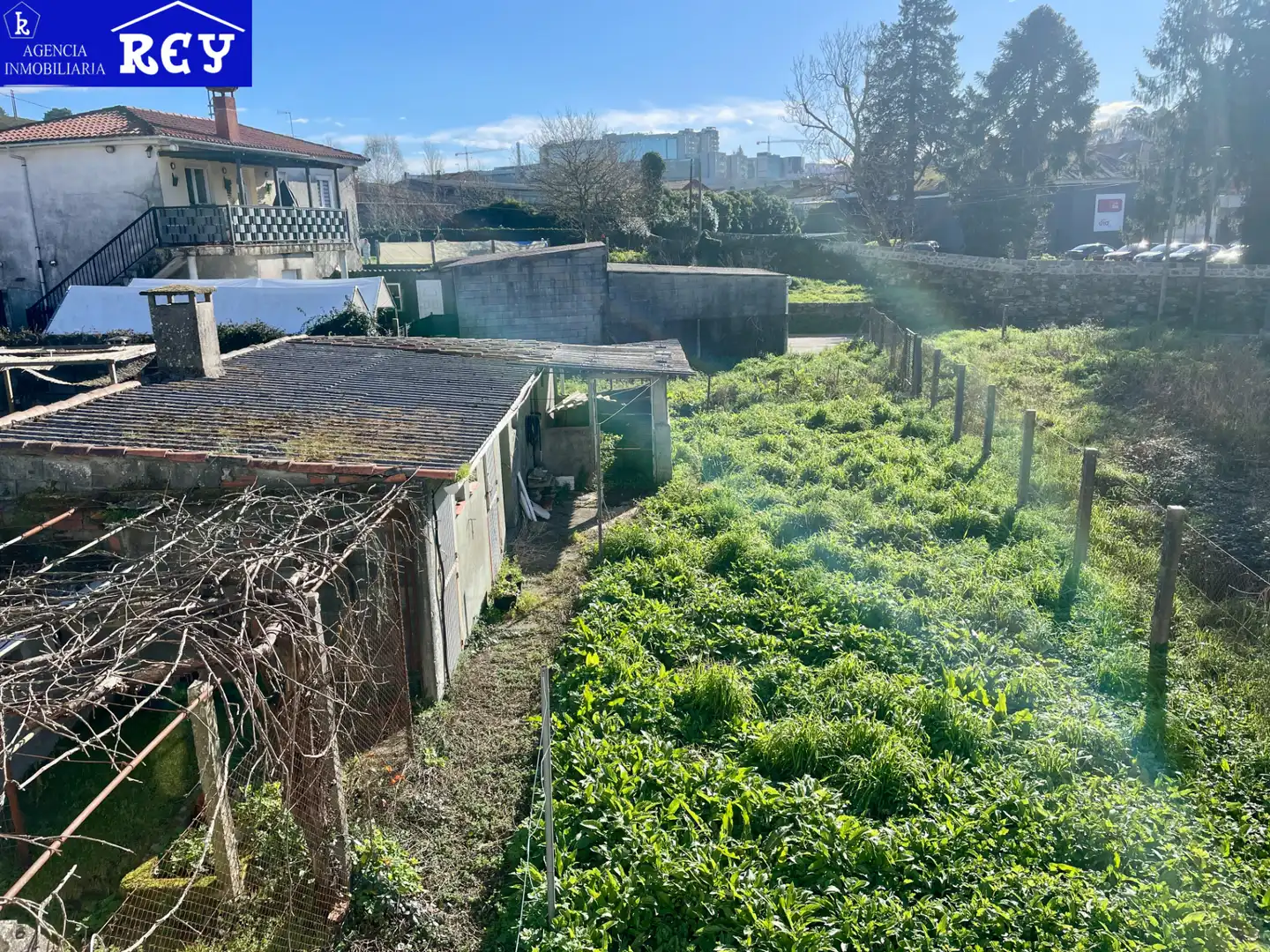 Casa o xalet en venda en Santiago de Compostela  amb Jardí privat, Terrassa i Moblat