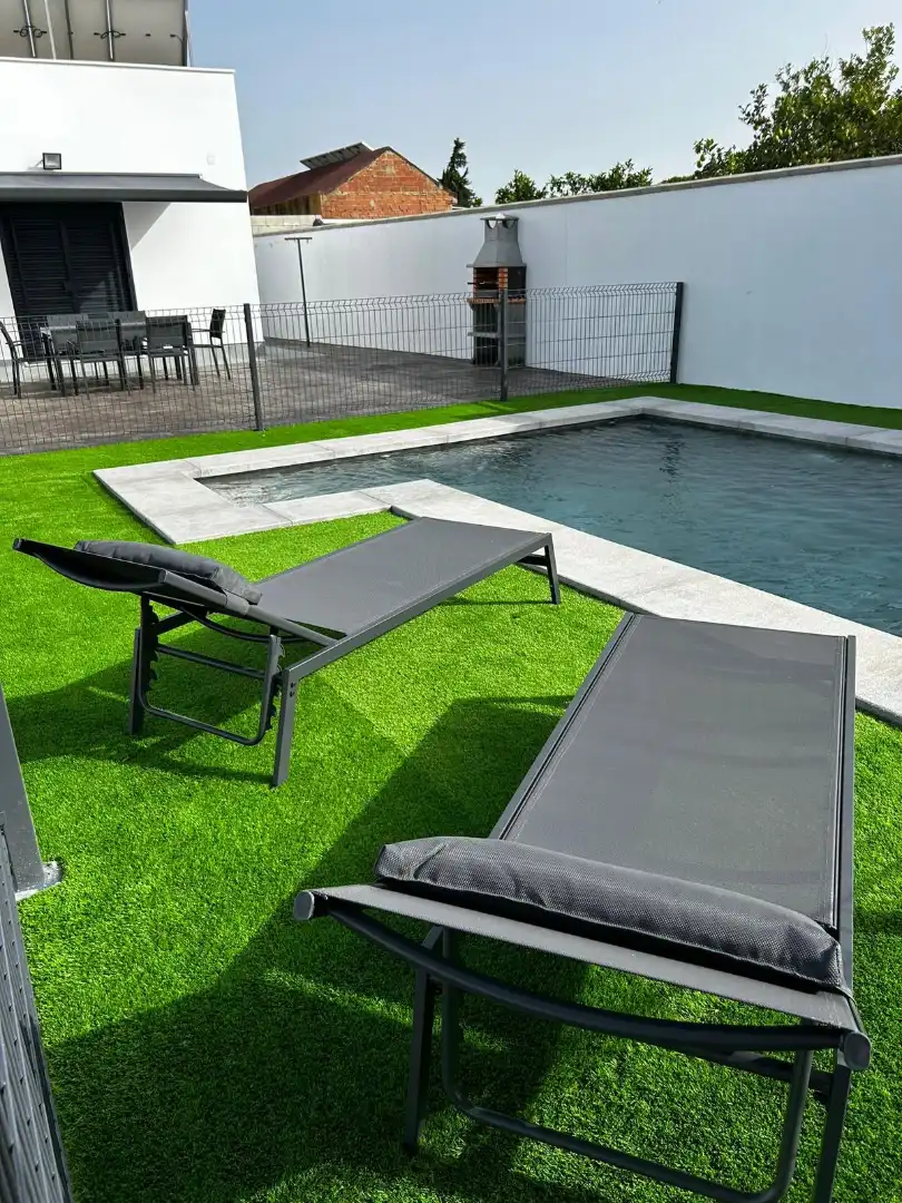 Piscina de Casa o xalet en venda en Chiclana de la Frontera amb Calefacció, Jardí privat i Traster