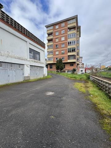 Garaje en Alquiler en Avenida Principado, 1D en Corvera de Asturias