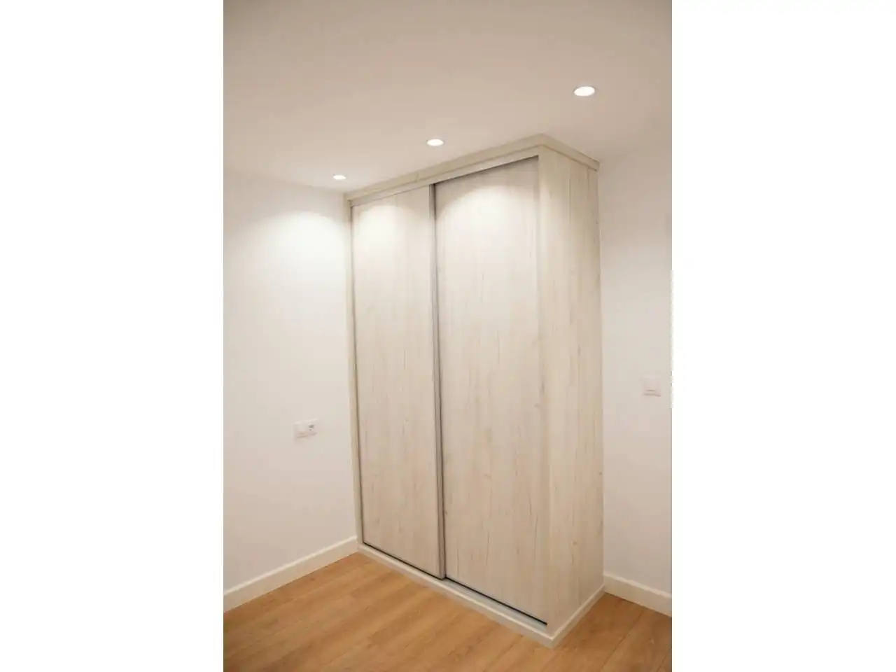 Bedroom of Flat for sale in Laredo  with Heating