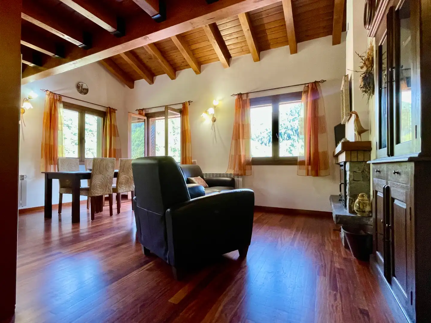 Living room of Duplexes for sale in Setcases  with Heating, Parquet flooring and Furnished