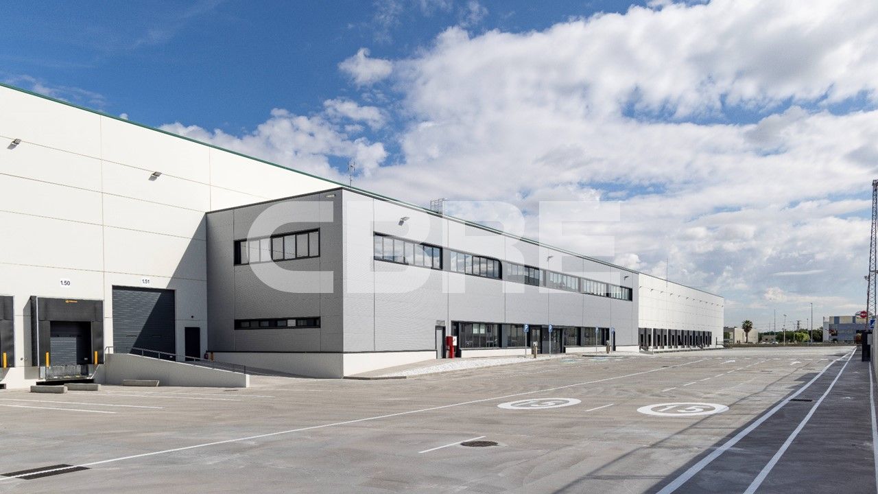 Exterior view of Industrial buildings to rent in Pinto