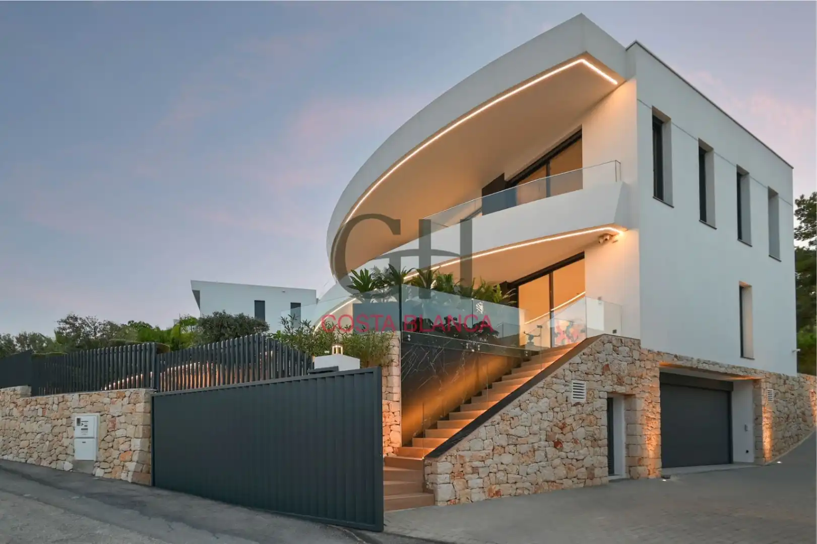 Außenansicht von Haus oder Chalet zum Verkauf in Moraira mit Klimaanlage, Heizung und Privatgarten