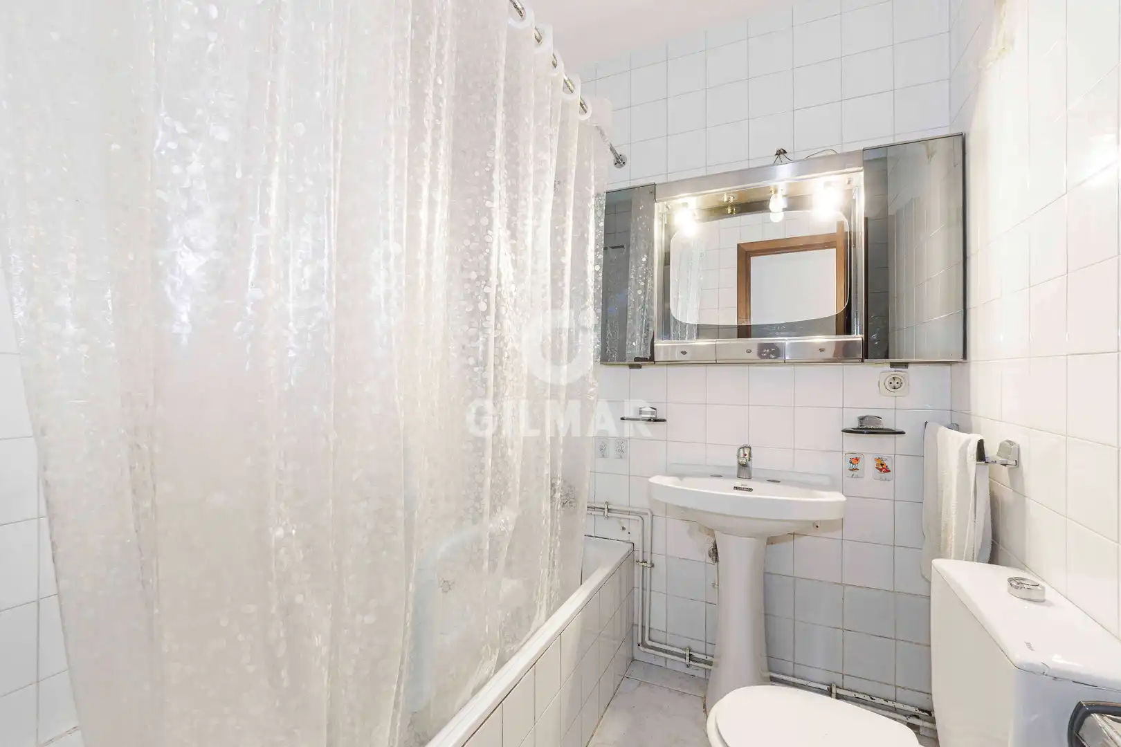 Bathroom of Flat for sale in Sevilla  with Heating