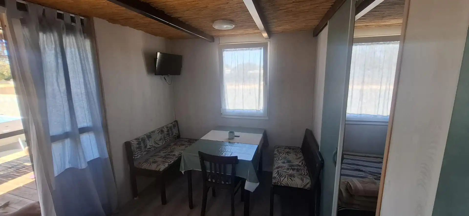 Menjador de Finca rústica en venda en Chiclana de la Frontera amb Jardí privat i Traster