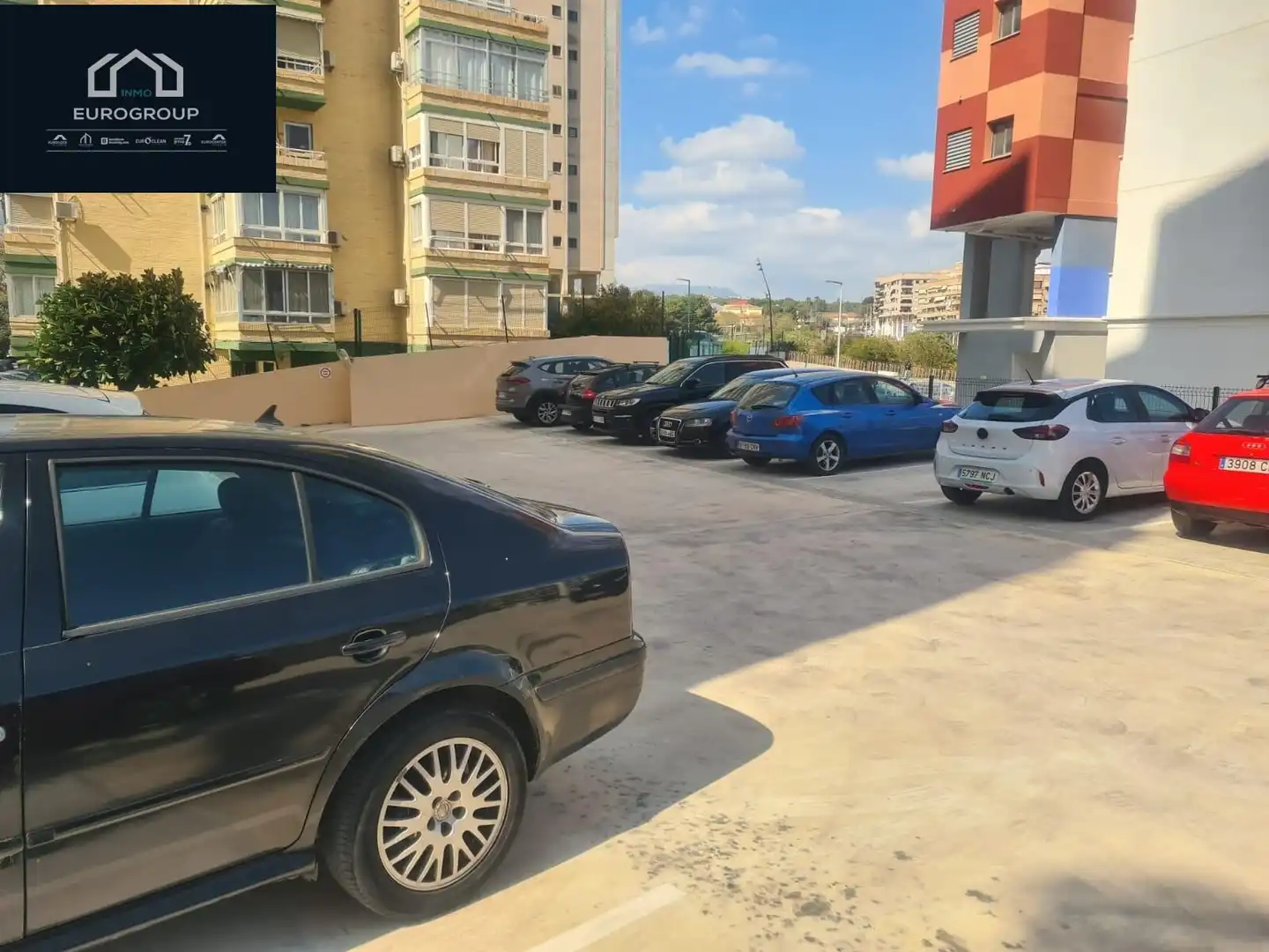 Aparcament de Planta baixa en venda en Benidorm amb Aire condicionat i Piscina comunitària