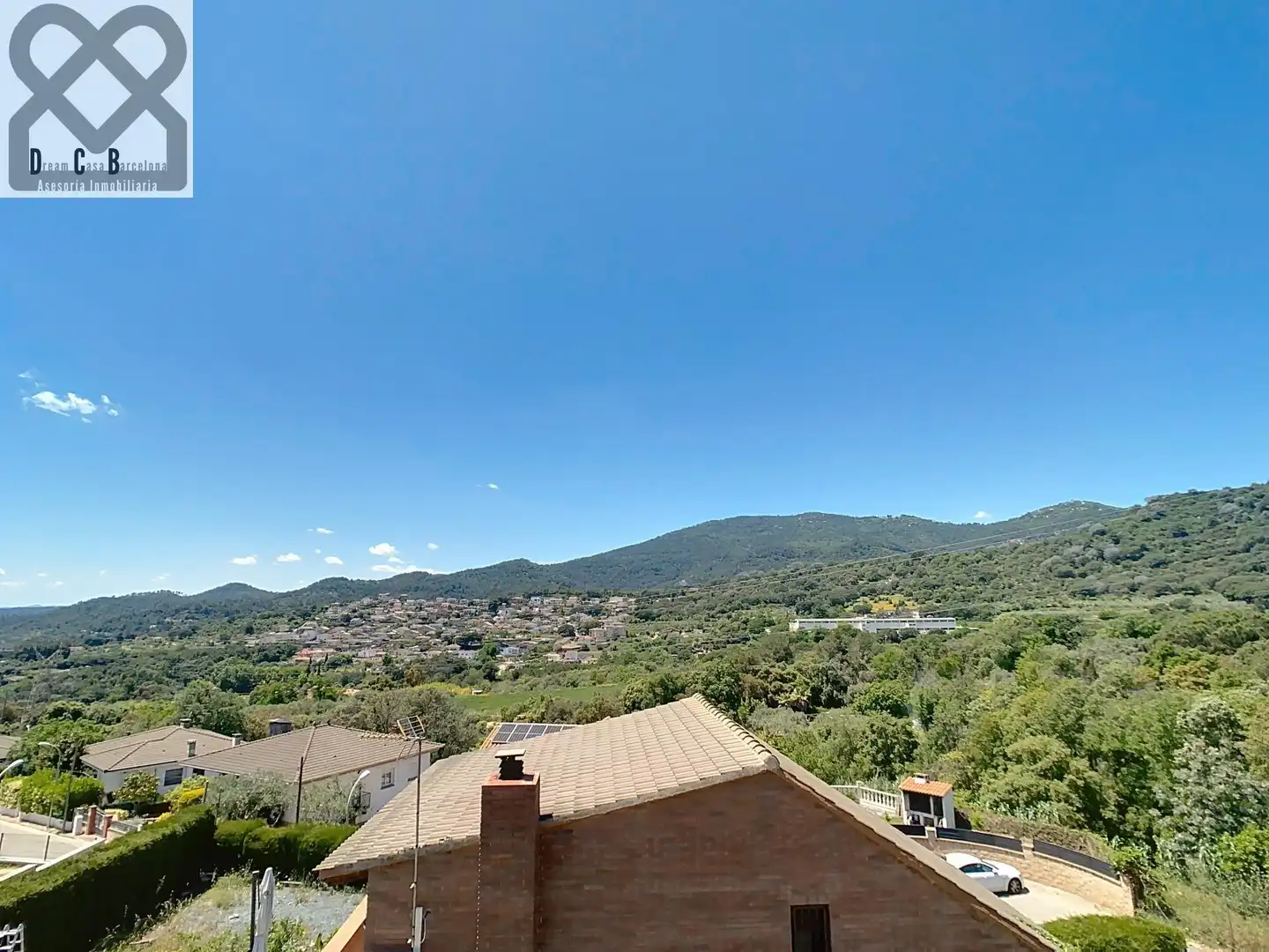 Vista exterior de Casa o xalet en venda en Caldes de Montbui amb Aire condicionat, Calefacció i Jardí privat